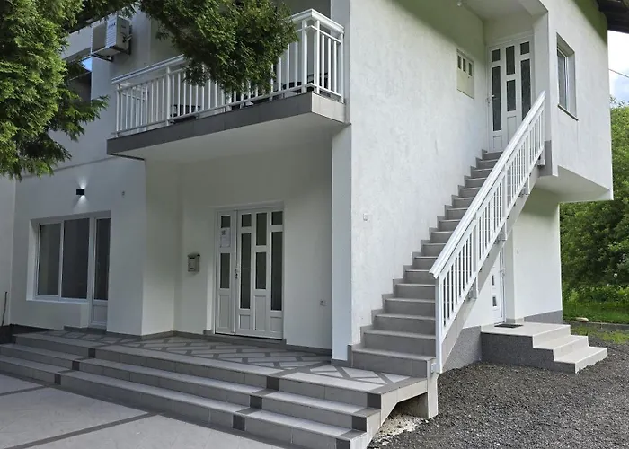 Kamenice Home