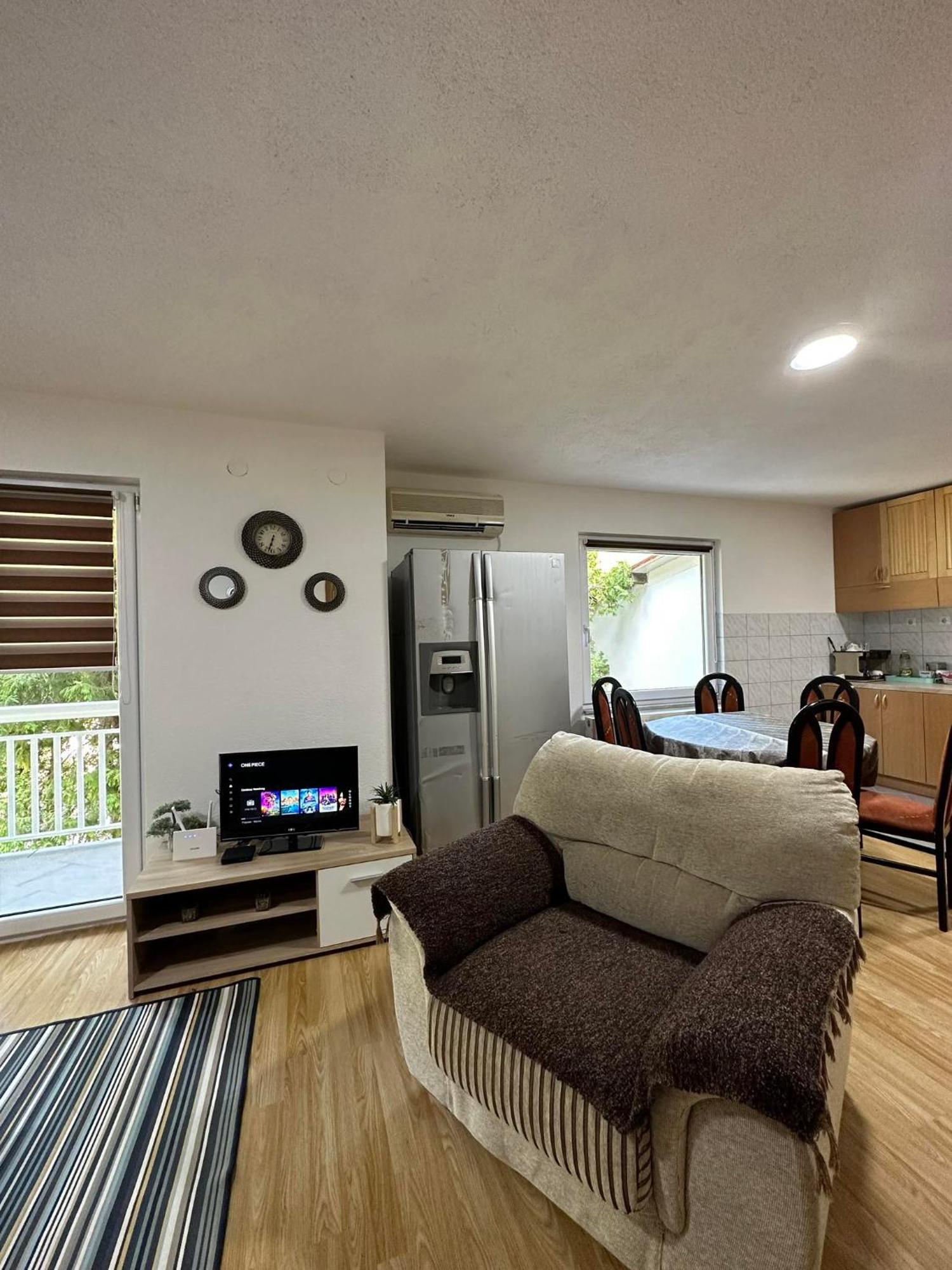 Kamenice Apartment *